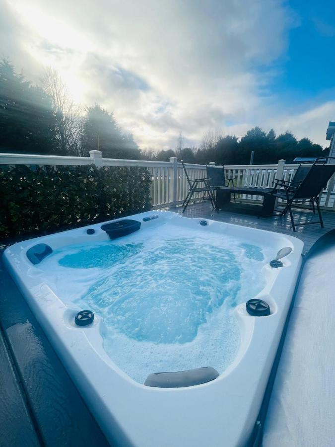 Rosie'S Rest With Hot Tub Barmby on the Moor Exterior photo